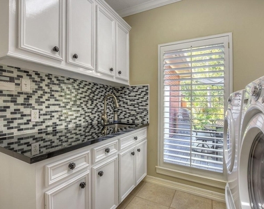 10819 Lake Windcrest - Photo Thumbnail 20