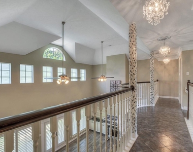 10819 Lake Windcrest - Photo Thumbnail 38