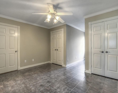 10819 Lake Windcrest - Photo Thumbnail 31