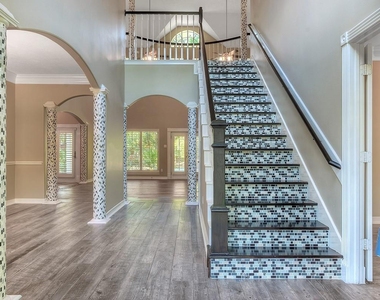 10819 Lake Windcrest - Photo Thumbnail 7