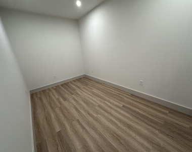 114 Main - Photo Thumbnail 7