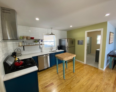 25 East Bow - Photo Thumbnail 6
