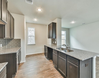 2323 Honey Heights Lane - Photo Thumbnail 6