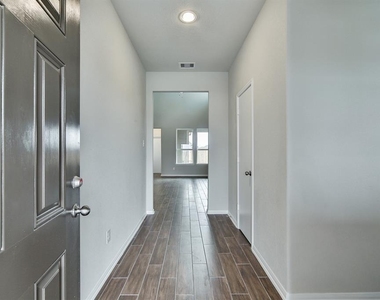 2323 Honey Heights Lane - Photo Thumbnail 2