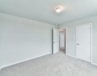 2323 Honey Heights Lane - Photo Thumbnail 13
