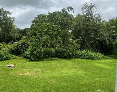 827 Algoa Friendswood Road - Photo Thumbnail 5