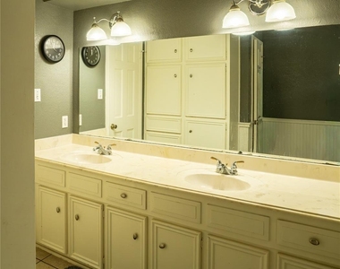 1514 Roanwood Drive - Photo Thumbnail 4