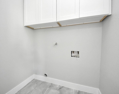 7160 Rook Boulevard - Photo Thumbnail 20