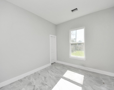 7160 Rook Boulevard - Photo Thumbnail 23