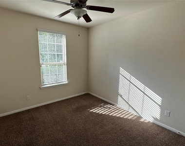 14046 Sand Ridge Crossing - Photo Thumbnail 15