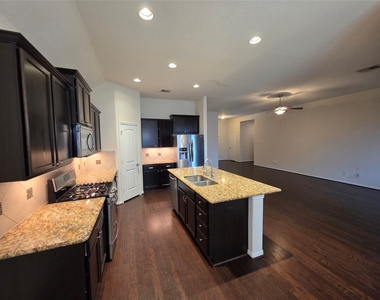 14046 Sand Ridge Crossing - Photo Thumbnail 5