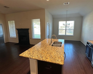 14046 Sand Ridge Crossing - Photo Thumbnail 5
