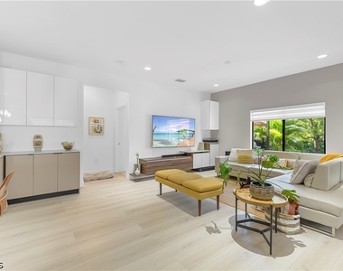 5039 Frattina Street - Photo Thumbnail 10