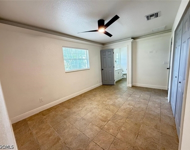 2712 Sw 2nd Avenue - Photo Thumbnail 14