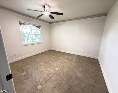 2712 Sw 2nd Avenue - Photo Thumbnail 12