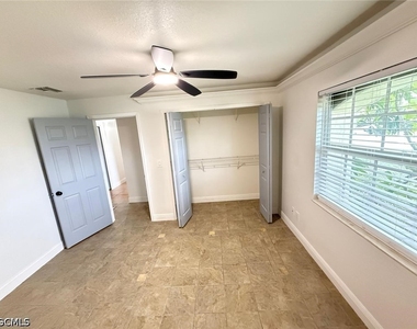 2712 Sw 2nd Avenue - Photo Thumbnail 11