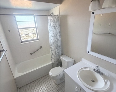 708 Se 47th Street - Photo Thumbnail 8