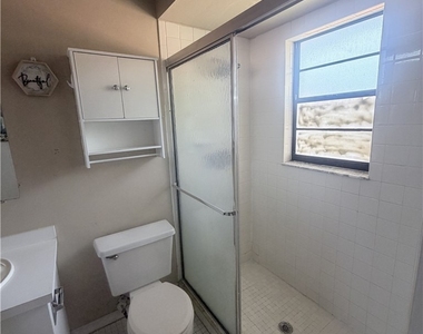 708 Se 47th Street - Photo Thumbnail 13