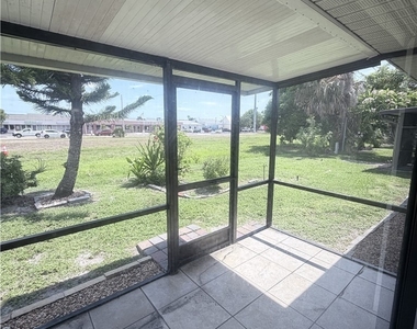 708 Se 47th Street - Photo Thumbnail 15