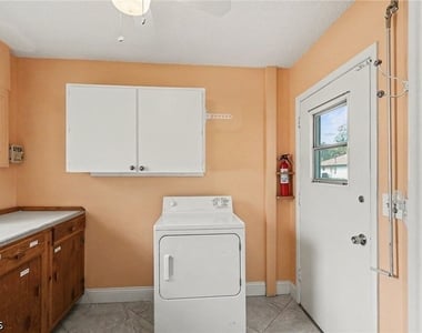 5403 Baylor Lane - Photo Thumbnail 12