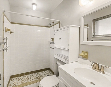 5403 Baylor Lane - Photo Thumbnail 10