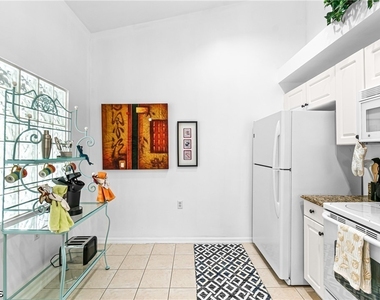 12181 Summergate Circle - Photo Thumbnail 13
