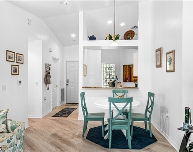 12181 Summergate Circle - Photo Thumbnail 10