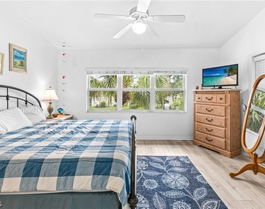 12181 Summergate Circle - Photo Thumbnail 16