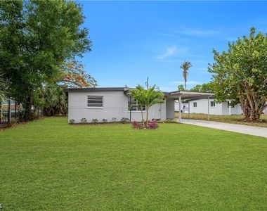 1527 Gardenia Avenue - Photo Thumbnail 3