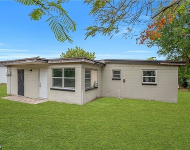 1527 Gardenia Avenue - Photo Thumbnail 6