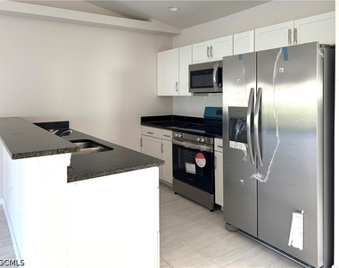 605 Se 14th Street - Photo Thumbnail 22