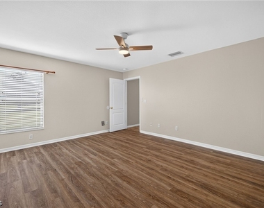 903 Se 5th Avenue - Photo Thumbnail 13