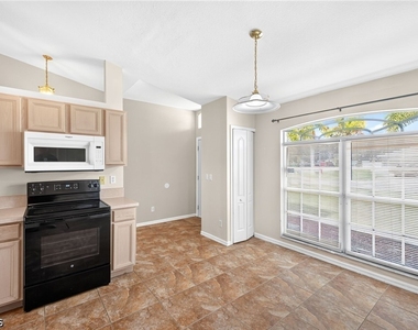 903 Se 5th Avenue - Photo Thumbnail 8