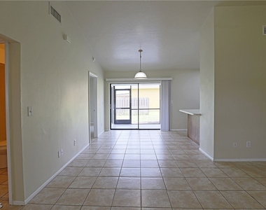 4417 Sw Santa Barbara Place - Photo Thumbnail 10