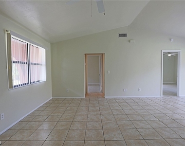 4417 Sw Santa Barbara Place - Photo Thumbnail 11