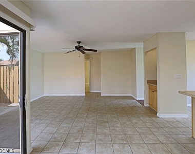 1420 Park Shore Circle - Photo Thumbnail 5