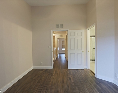 8291 Pacific Beach Drive - Photo Thumbnail 10