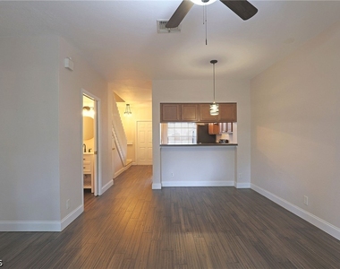 8291 Pacific Beach Drive - Photo Thumbnail 5