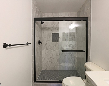 8291 Pacific Beach Drive - Photo Thumbnail 11