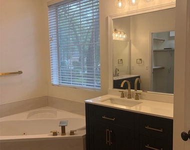 22 E Sterling Pond Circle - Photo Thumbnail 16