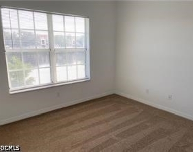 8326 Bernwood Cove Loop - Photo Thumbnail 11