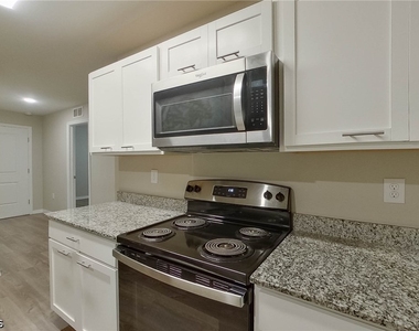 9131 Aegean Circle - Photo Thumbnail 5