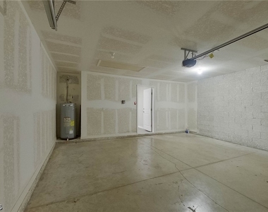 9131 Aegean Circle - Photo Thumbnail 18