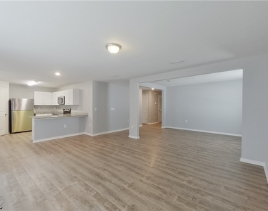 2227 Nw 11th Court - Photo Thumbnail 5