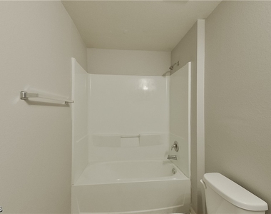 2227 Nw 11th Court - Photo Thumbnail 14