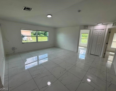 732 Ichabod Avenue - Photo Thumbnail 3