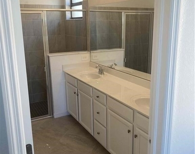 14499 Cantabria Drive - Photo Thumbnail 26