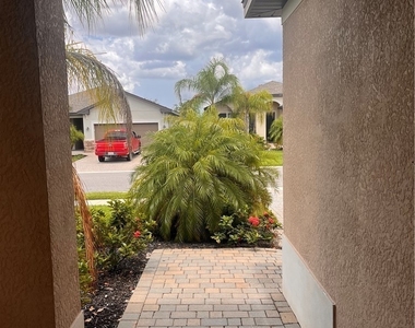 14499 Cantabria Drive - Photo Thumbnail 11
