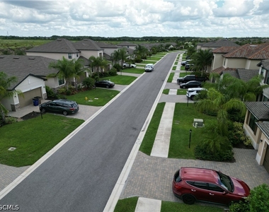 14499 Cantabria Drive - Photo Thumbnail 7