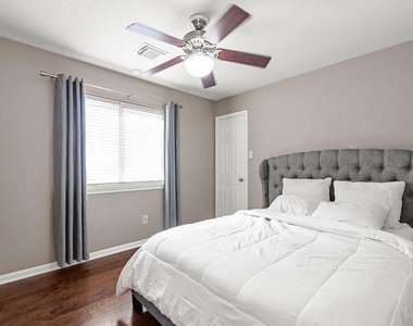 222 Doncaster Street - Photo Thumbnail 10